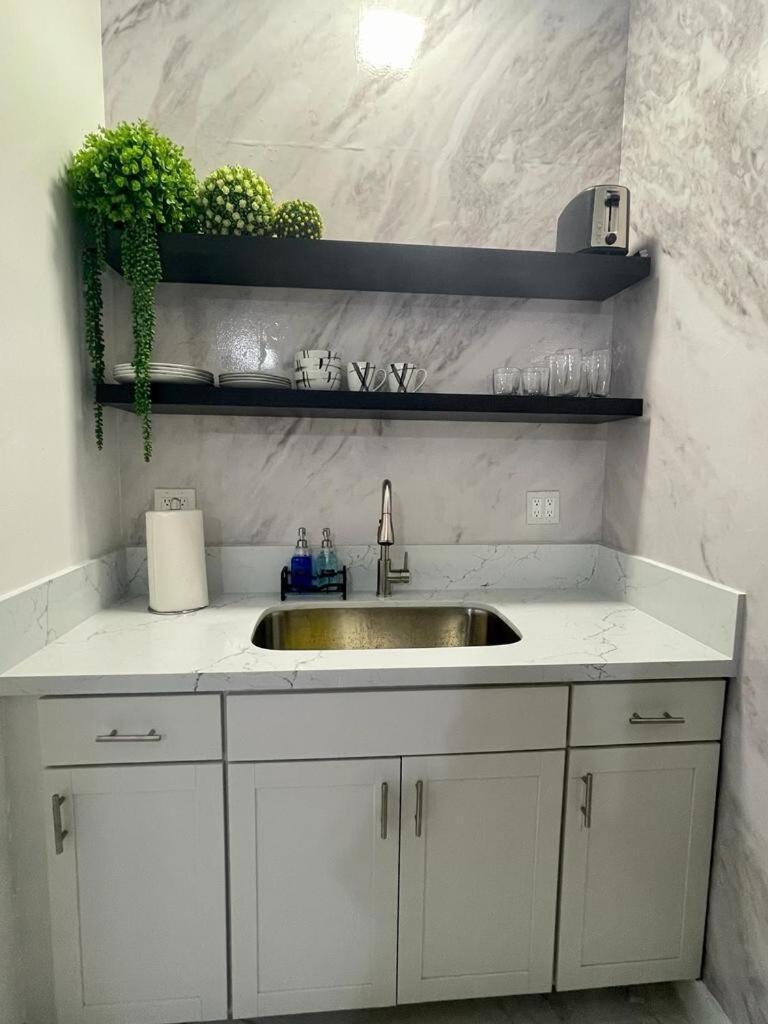 Cozy Studio, Prime Location, Remodeled, 1 Parking West Palm Beach Exteriör bild