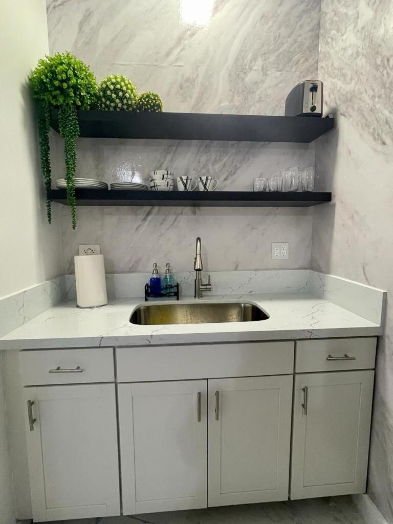 Cozy Studio, Prime Location, Remodeled, 1 Parking West Palm Beach Exteriör bild