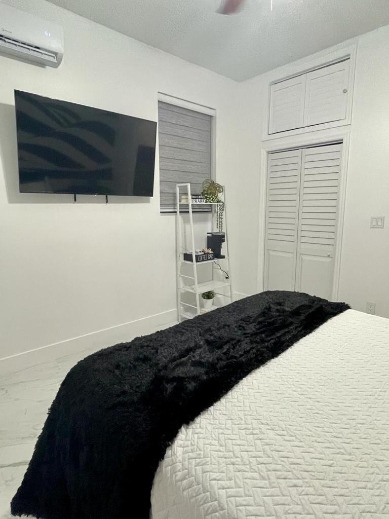 Cozy Studio, Prime Location, Remodeled, 1 Parking West Palm Beach Exteriör bild