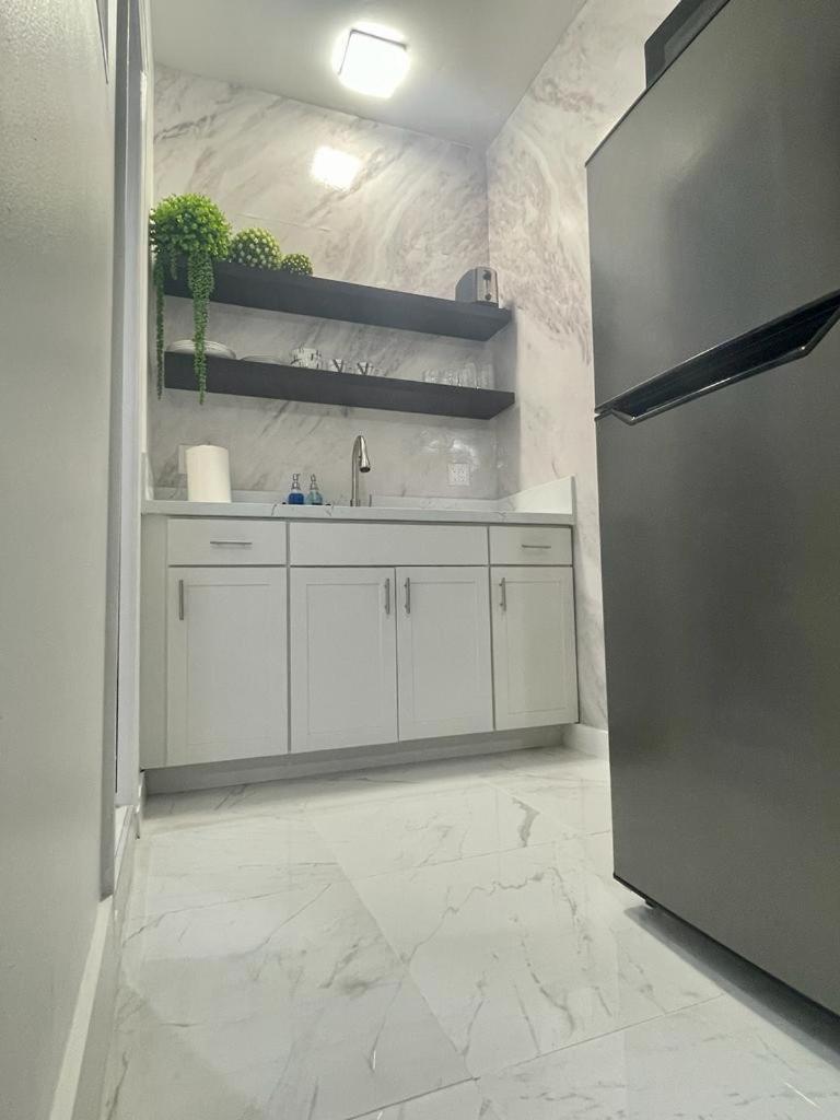 Cozy Studio, Prime Location, Remodeled, 1 Parking West Palm Beach Exteriör bild