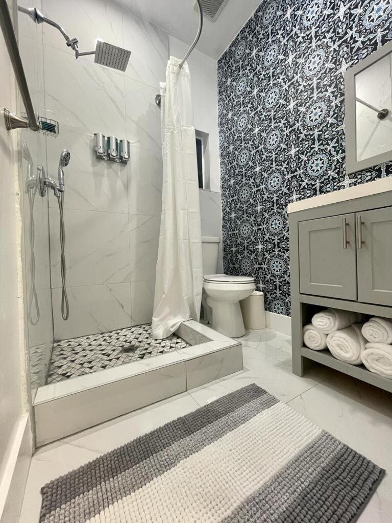Cozy Studio, Prime Location, Remodeled, 1 Parking West Palm Beach Exteriör bild